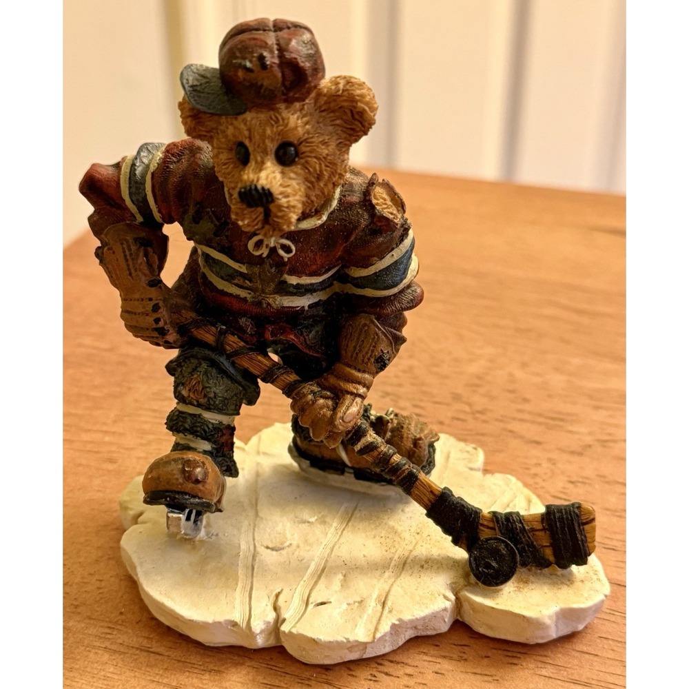 Boyds Bears & Friends Blade Slapshot Hockey Player Figurine 1995 Vintage